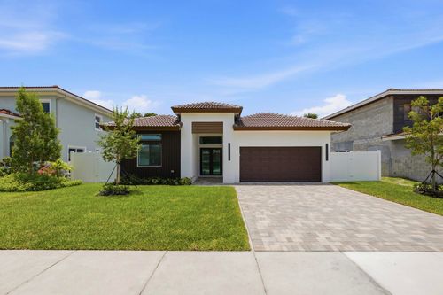 4530 Nw 36th Ct, Lauderdale Lakes, FL, 33319-6478 | Card Image