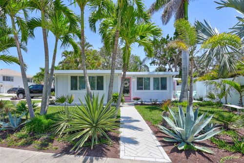 643 Calle Del Otono, Sarasota, FL, 34242-1919 | Card Image