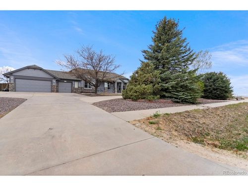 49240 Antelope Dr W, Bennett, CO, 80102-8655 | Card Image