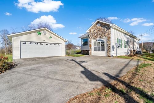 467 Greenlawn Cemetery Rd, Murphy, NC, 28906-3684 | Card Image