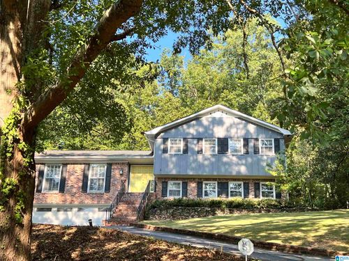 1384 Starcross Dr, VESTAVIA HILLS, AL, 35216-2422 | Card Image