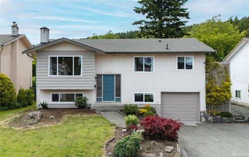 4378 Fieldmont Pl, Victoria, BC, V8N4Z3 | Card Image