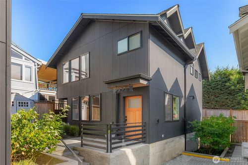 2329 Nw 99th St, Seattle, WA, 98117-2526 | Card Image