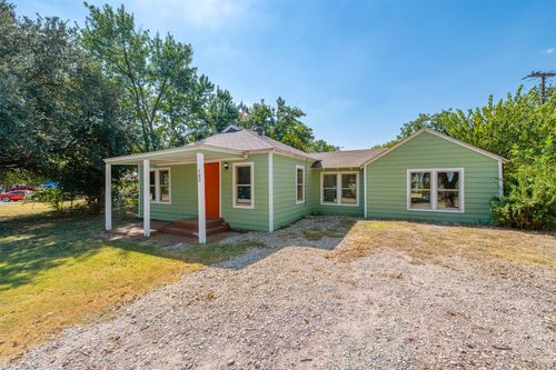 102 San Saba Ave, Benbrook, TX, 76126-2531 | Card Image