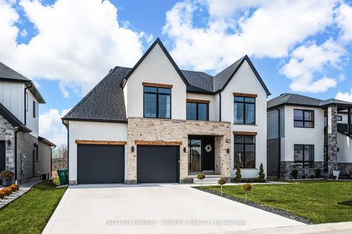 40 Royal Cres, St Thomas, ON, N5P0G5 | Card Image