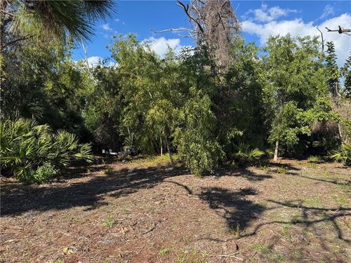 3716 Manatee Dr, Saint James City, FL, 33956-2531 | Card Image