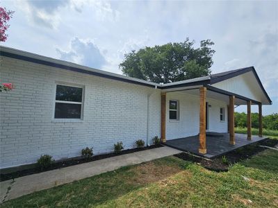 947 Watkins Road, House other with 3 bedrooms, 2 bathrooms and null parking in Sherman TX | Image 3