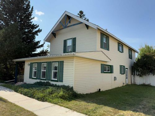 314 1 St N, Vulcan, AB, T0L2B0 | Card Image