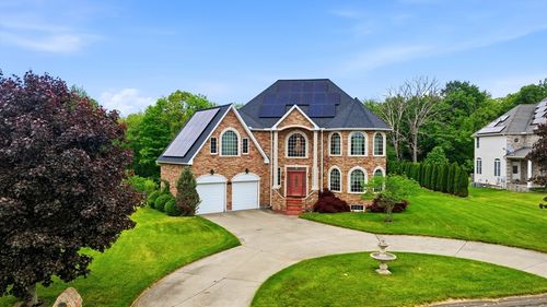 125 Lennys Way, West Springfield, MA, 01089-8902 | Card Image