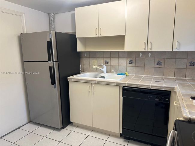 APT-1105 - 9972 N Kendall Dr, Condo with 2 bedrooms, 1 bathrooms and null parking in Miami FL | Image 9