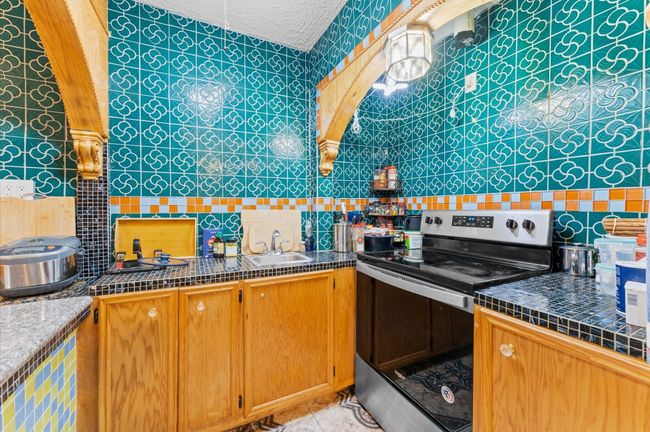 707 Doncrest St, House other with 7 bedrooms, 5 bathrooms and 4 parking in Channelview TX | Image 12