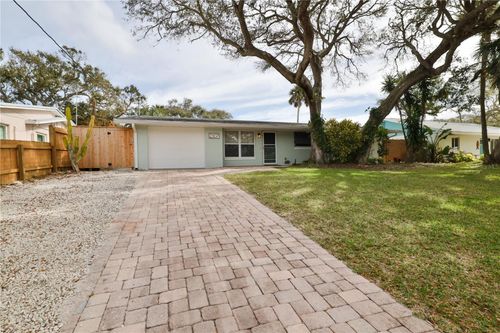 2307 Saxon Dr, NEW SMYRNA BEACH, FL, 32169-3334 | Card Image