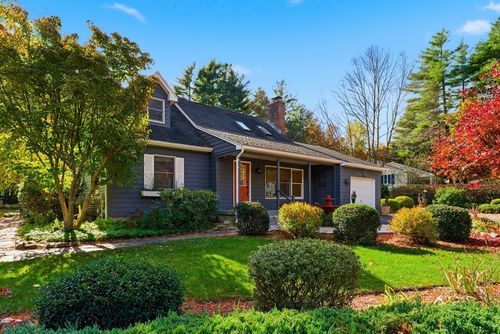 6 Emily Ln, Easthampton, MA, 01027-2568 | Card Image