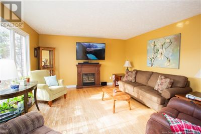 15 Hilton Dr, House other with 4 bedrooms, 1 bathrooms and null parking in Moncton NB | Image 2