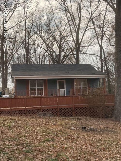 3295 Hunter Rd N, Southaven, MS, 38672-8719 | Card Image