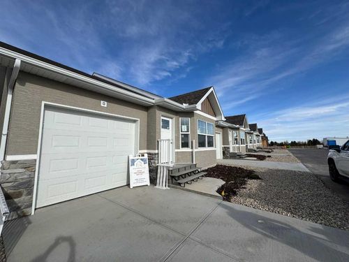 419 Meadowlark Way, Vulcan, AB, T0L2B0 | Card Image