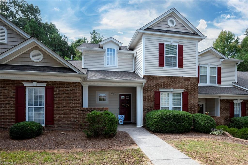 Fox Ridge Ln, Winston Salem, NC 27104