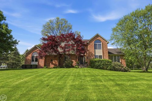 7554 Cedar Creek Dr, White Lake, MI, 48383-3096 | Card Image