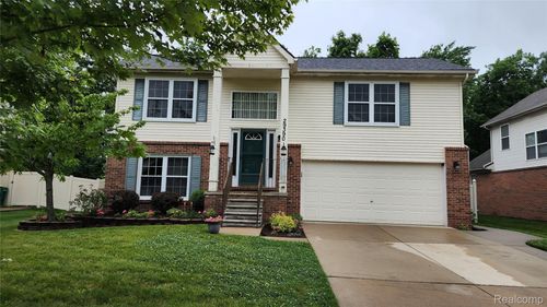 29390 Juniper St, Trenton, MI, 48183-7006 | Card Image