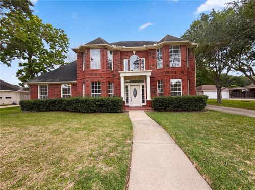 1605 Country Club Dr, Friendswood, TX, 77546-6023 | Card Image