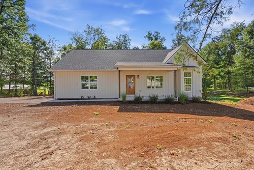 500 Luna Rd, Sparta, TN, 38583 | Card Image