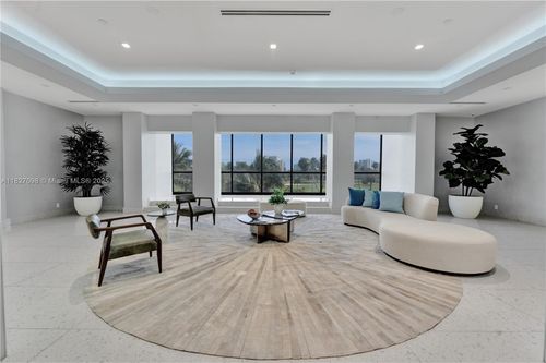 apt-2210-20335 W Country Club Dr, Aventura, FL, 33180-1623 | Card Image