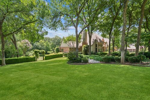 2624 Gentle Dr, Flower Mound, TX, 75022-5689 | Card Image