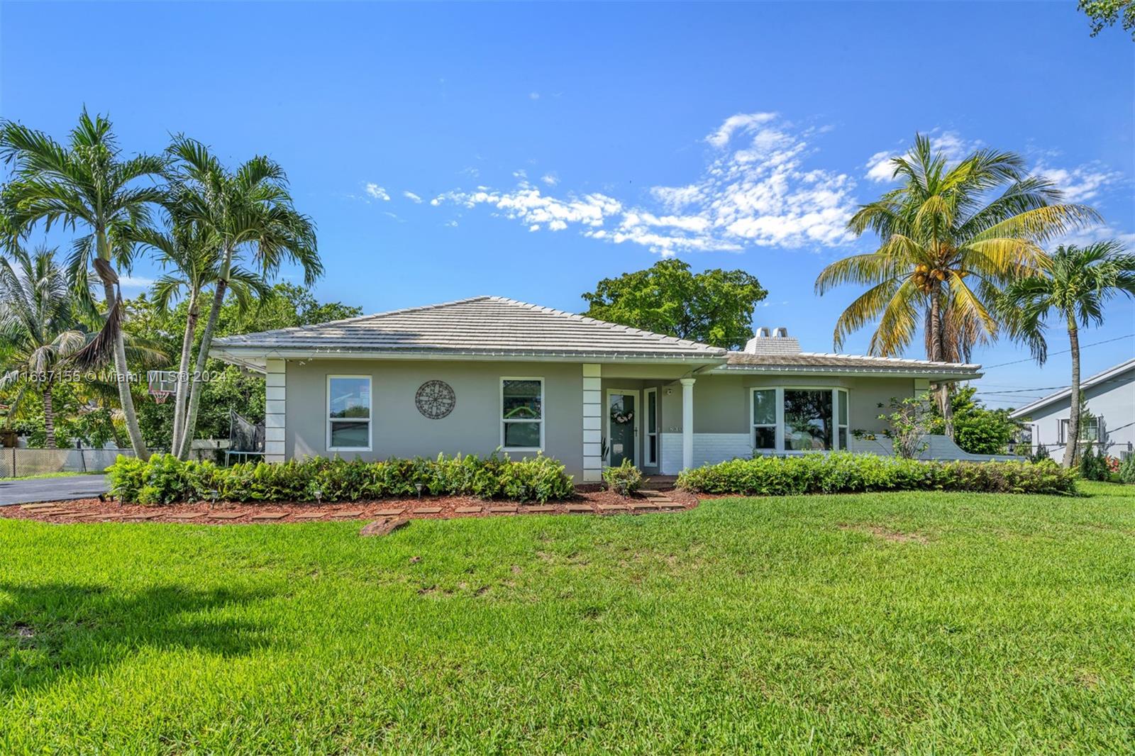 35th Ct, Coral Springs, FL 33065