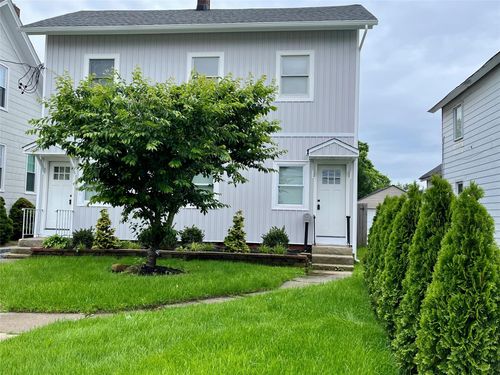 18 Carman St, Patchogue, NY, 11772-3860 | Card Image