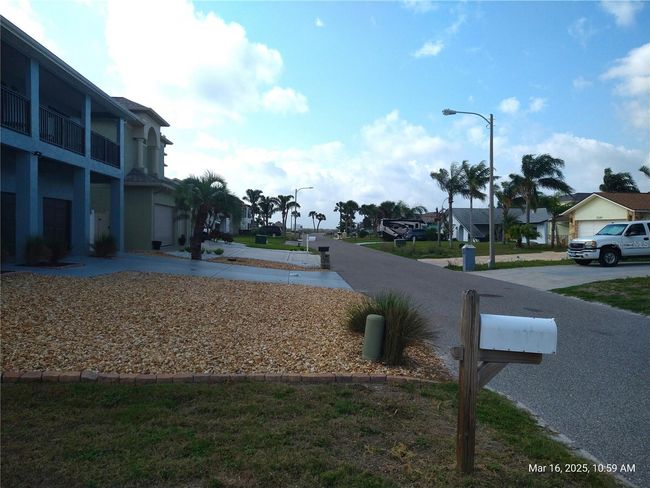 13610 Claudia Dr, House other with 3 bedrooms, 2 bathrooms and null parking in HUDSON FL | Image 27