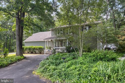 719 Mission Rd, HARPERS FERRY, WV, 25425-4585 | Card Image