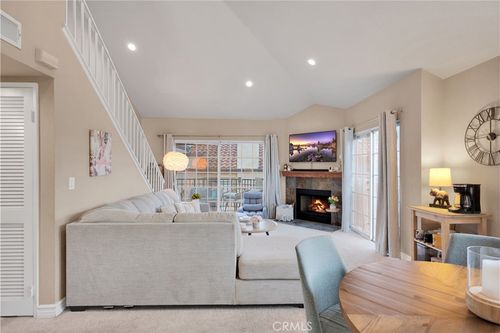 unit-348-24151 Del Monte Dr, Valencia, CA, 91355-3830 | Card Image