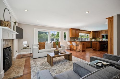 29 Andreas Cir, Novato, CA, 94945-1230 | Card Image