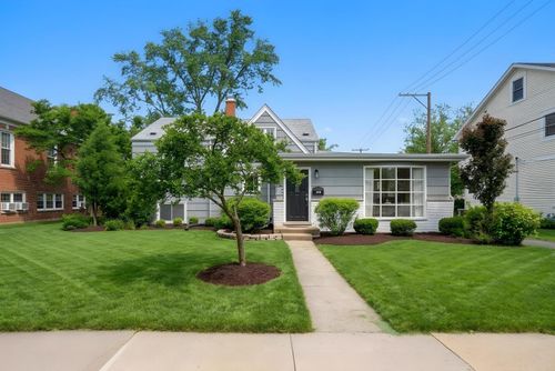 4740 Douglas Rd, Downers Grove, IL, 60515-3816 | Card Image
