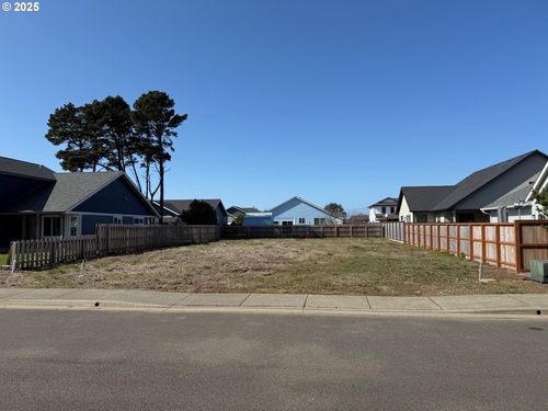 2653 Franklin Ave Sw, Bandon, OR, 97411-9099 | Card Image