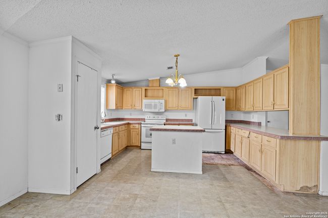 1189 Vivroux Ranch Rd, Home with 4 bedrooms, 3 bathrooms and null parking in Seguin TX | Image 6