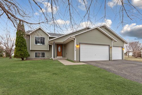 816 Orchard Cir, Belle Plaine, MN, 56011-2299 | Card Image