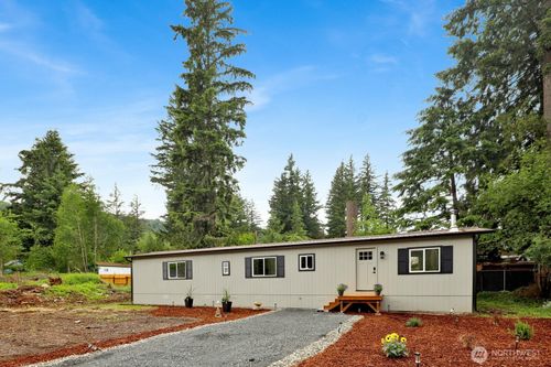 8433 Golden Valley Dr, Maple Falls, WA, 98266-8225 | Card Image