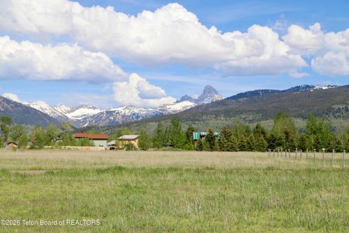 1700 Targhee Ranch Dr, Driggs, ID, 83422-5202 | Card Image