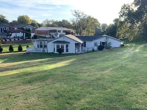 6434 Christopher Dr, Saint Louis, MO, 63129-4905 | Card Image