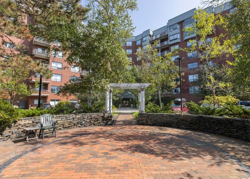 311-148 Breakwater Dr, South Portland, ME, 04106-1656 | Card Image