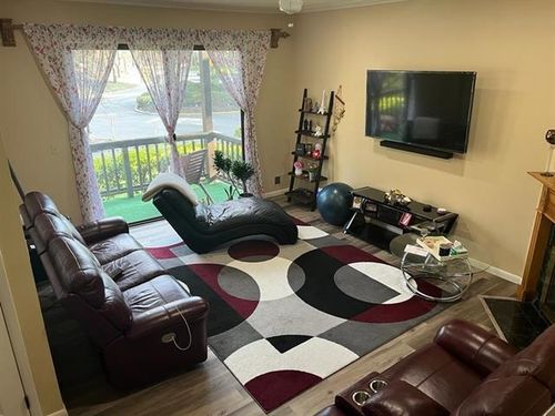 223 Sandcastle Ky, Secaucus, NJ, 07094-2207 | Card Image