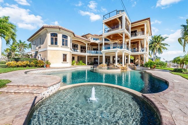 1547 Caxambas Dr, House other with 5 bedrooms, 7 bathrooms and null parking in Marco Island FL | Image 34