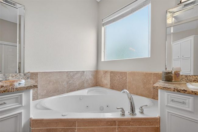 31810 Edgewater Dr, House other with 4 bedrooms, 3 bathrooms and 3 parking in Magnolia TX | Image 34