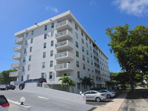 3g-6000 Ne 22nd Way, Fort Lauderdale, FL, 33308-2235 | Card Image