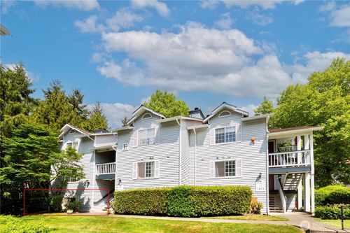 apt-e103-7453 Newcastle Golf Club Rd, Newcastle, WA, 98059-3192 | Card Image