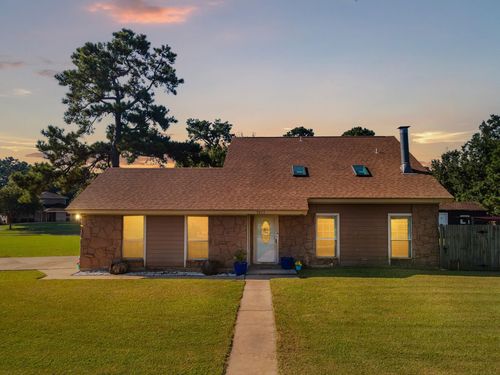 9255 Stonewood Dr, Orange, TX, 77630-9228 | Card Image