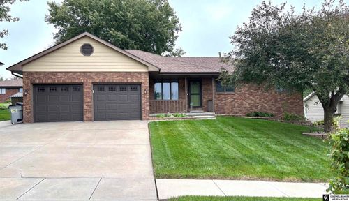 732 Cory Dr, Seward, NE, 68434-1185 | Card Image
