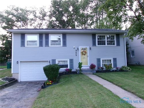 352 Cheswick St, Holland, OH, 43528-9518 | Card Image
