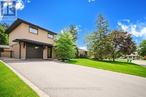 126 Mellow Cres, Bolton, ON, L7E1Z2 | Card Image